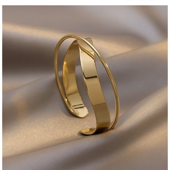 Exaggerated Grade Separation Copper Bracelet - Picture 4 of 5